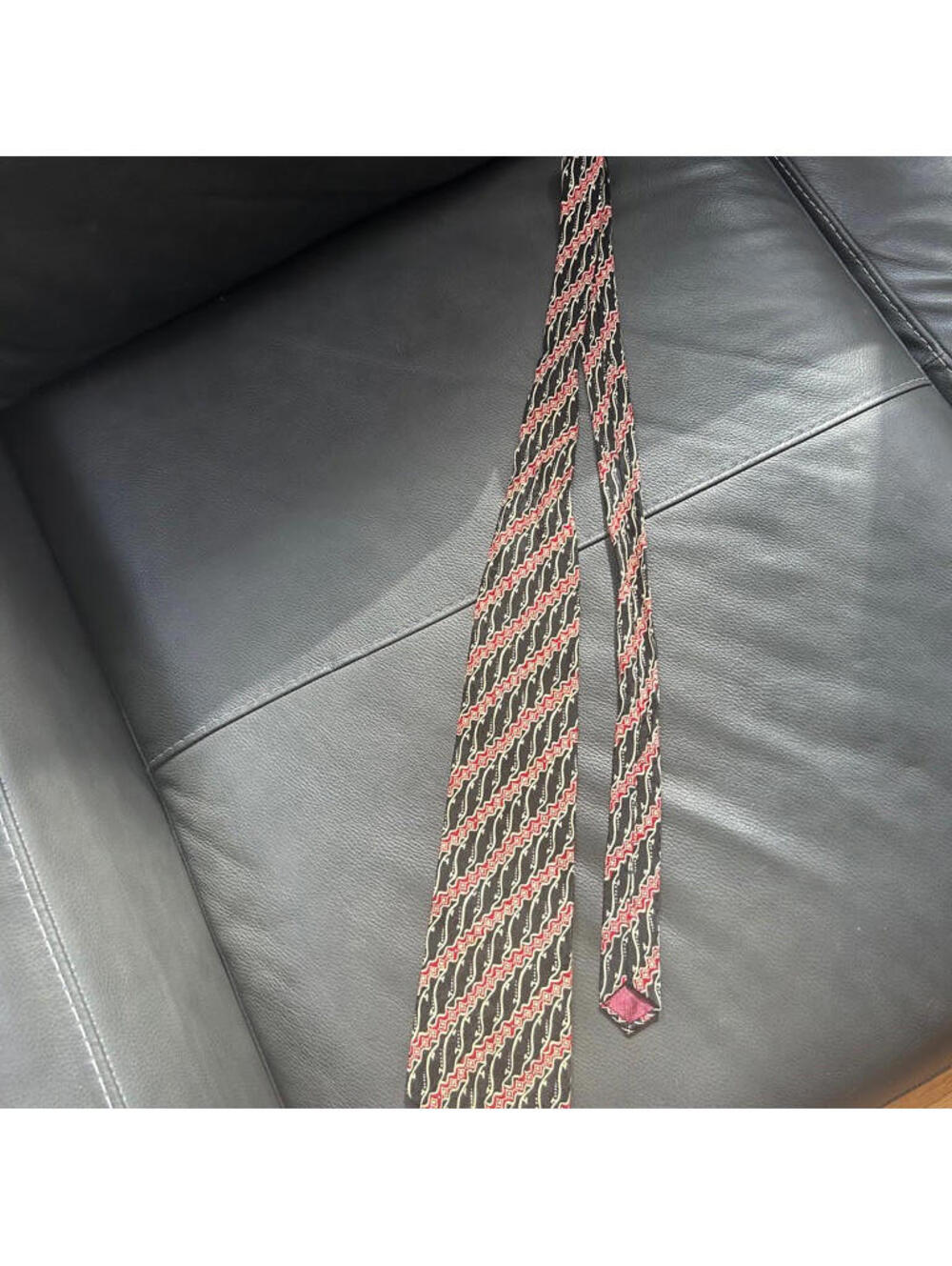 Vintage Christian Dior 100% silk neck tie